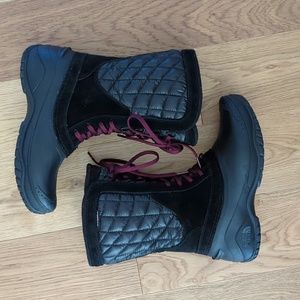 TNF Snow Boots